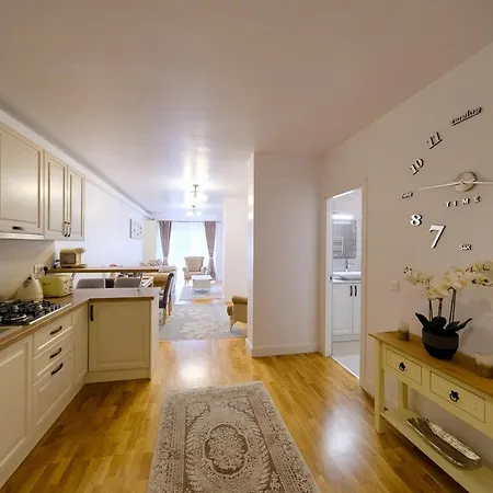 Grand Park Nude Iulius Mall Apartman