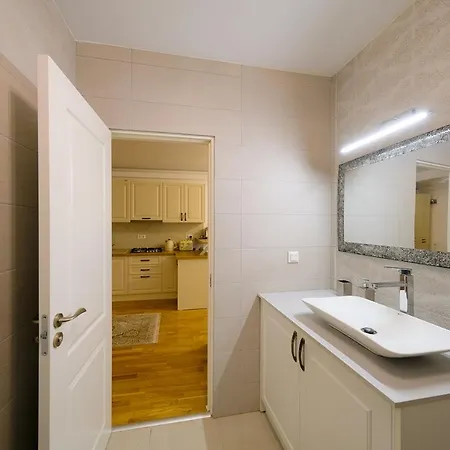 Apartman Grand Park Nude Iulius Mall